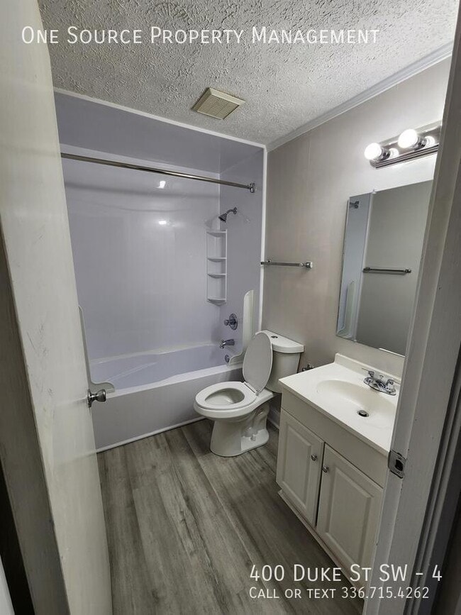 Building Photo - 400 Duke St SW