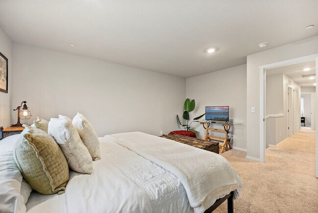 Building Photo - 10715 186th St Ct E