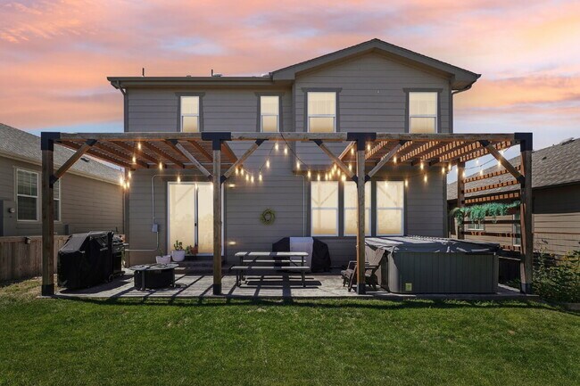 Building Photo - "Spacious 4-Bedroom Retreat with 2.5 Baths in Reunion!"