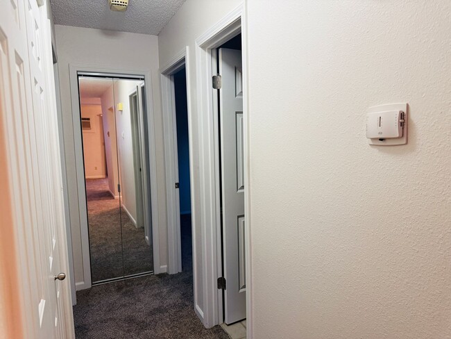 Building Photo - West End 4/2 - Garage, Deck and Fenced Backyard