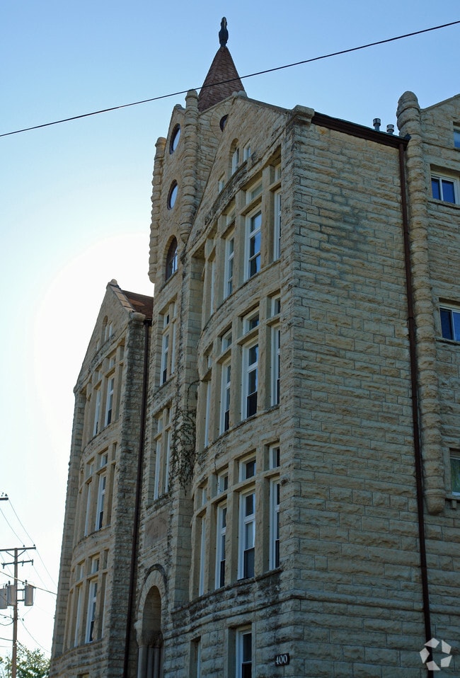 Building Photo - McCarthy State Manor Condominiums