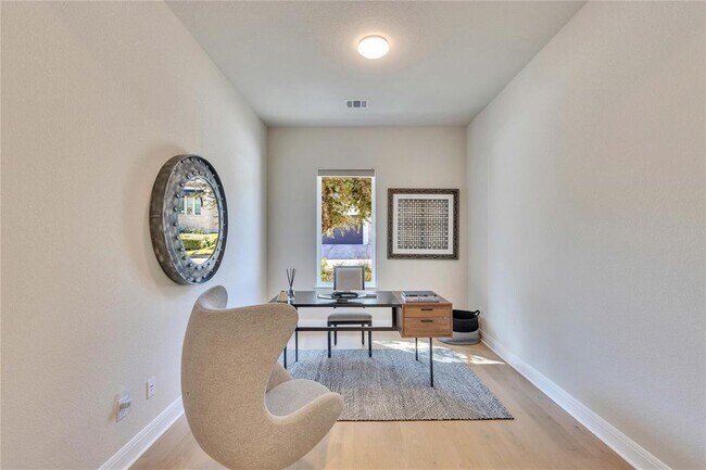 Building Photo - 2406 Sunset Vista Cir