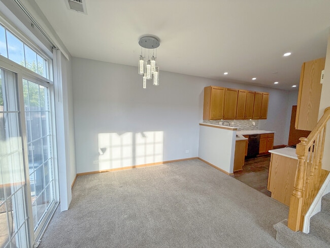 Building Photo - 2534 Hillsboro Blvd