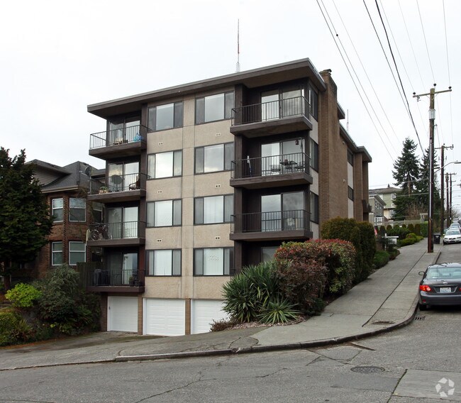 Building Photo - Forrest Manor Apartments