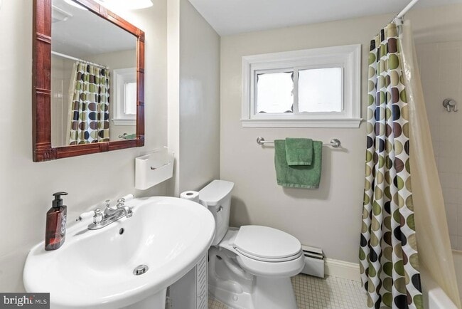 Building Photo - 7312 Poplar Ct