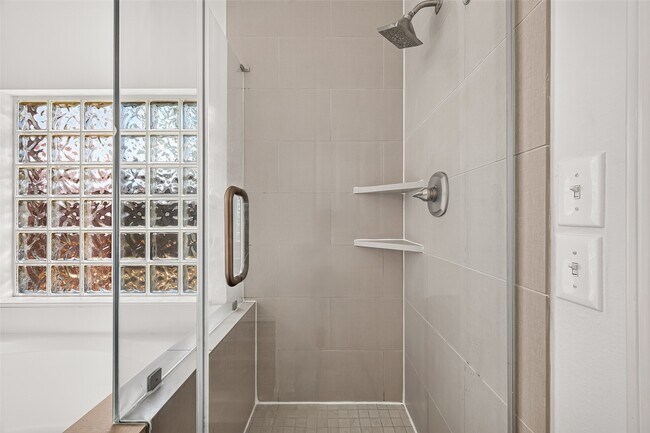 Building Photo - 6807 Lauderwick Ct