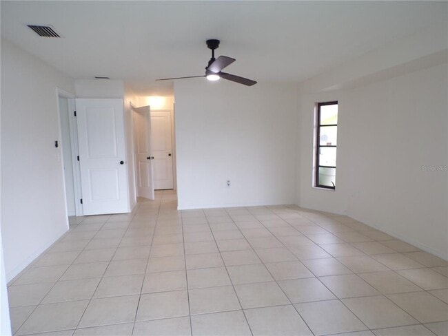 Building Photo - 2437 Greenland Ct