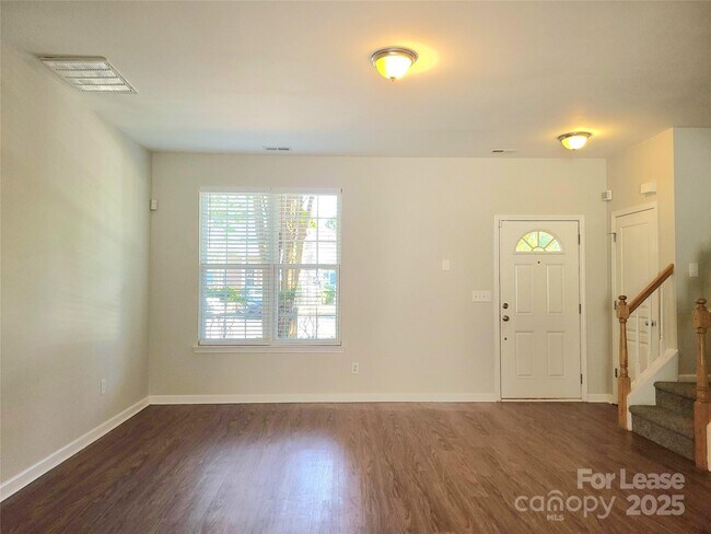 Building Photo - 8415 Chaceview Ct