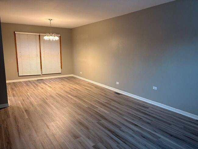 Building Photo - 5431 Ebony Ct