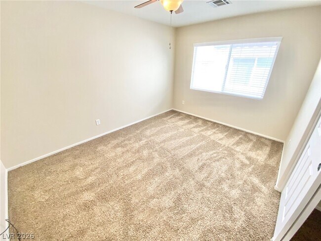 Building Photo - 1015 Maple Pines Ave