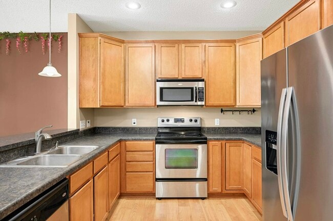 Building Photo - 15531 Eagle Shore Dr