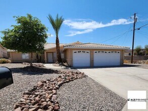 Building Photo - Single family residence