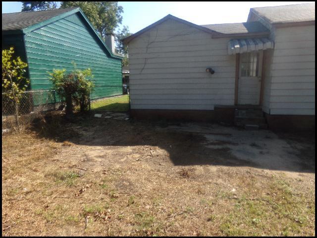Building Photo - 12 Quillen Ave