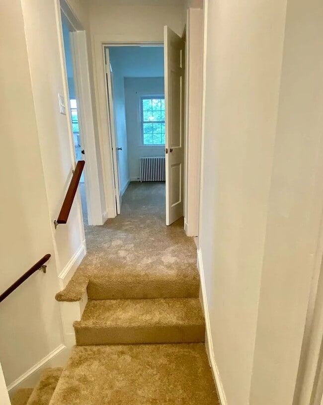Building Photo - Charming 3BR/1BA Home in Prime Bethesda Location