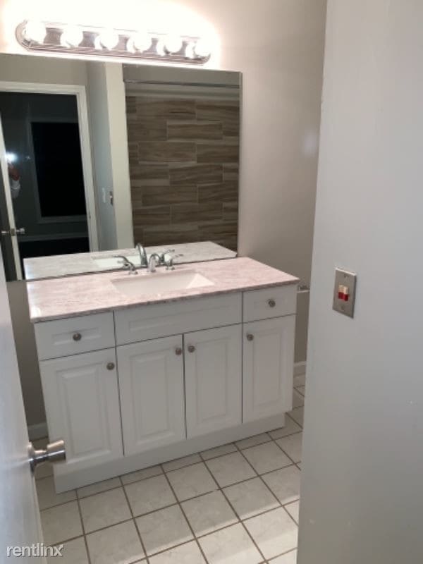 Building Photo - 2 br, 2.5 bath Condo - 50 Willowick ct