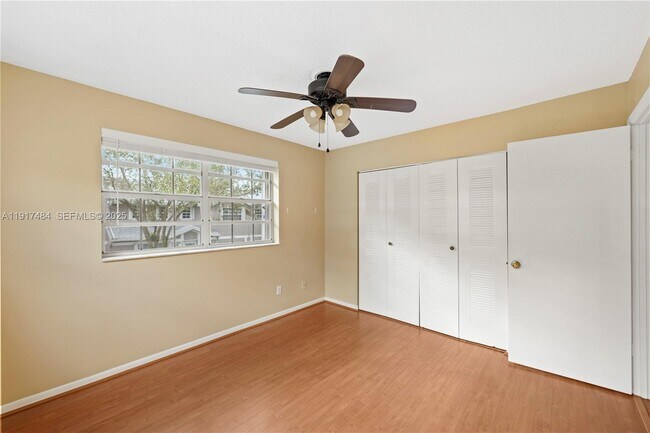 Building Photo - 5263 SW 121st Ave