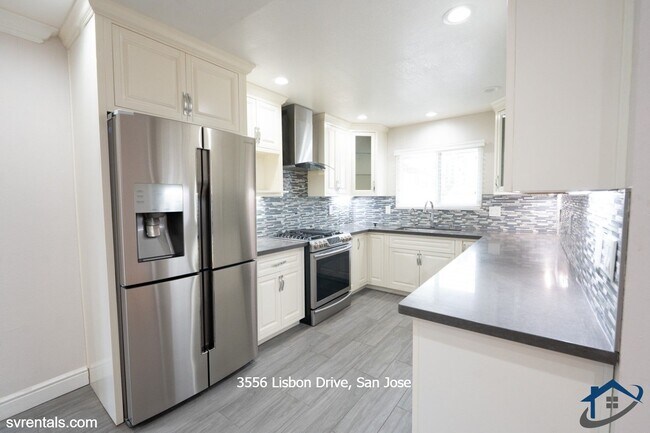 Building Photo - 3556 Lisbon Dr