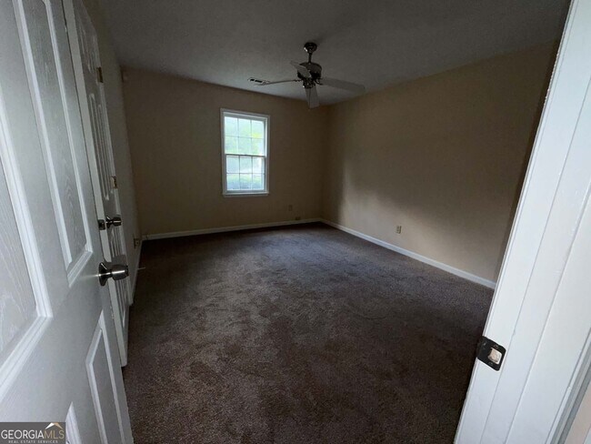 Building Photo - 7021 Whitfield Dr