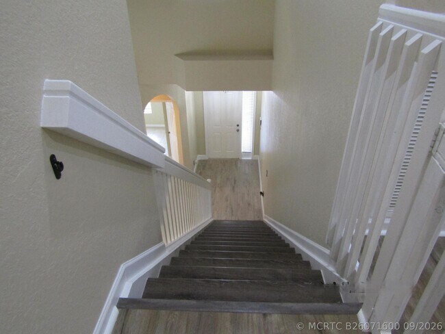 Building Photo - 1756 SW Jamesport Dr