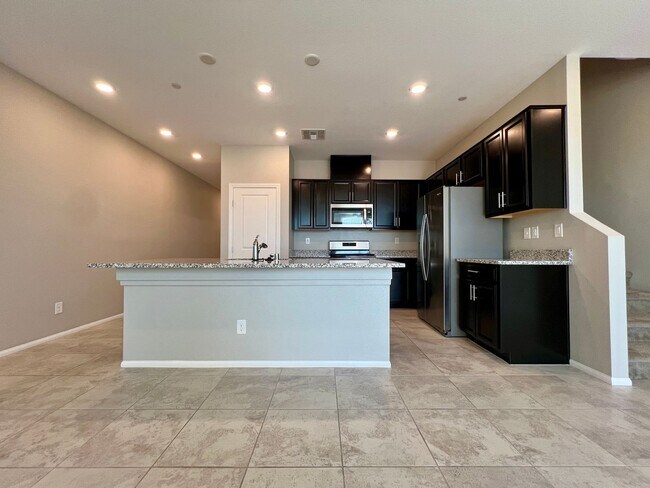 Building Photo - Modern 2-Bedroom Townhome Near Allegiant S...
