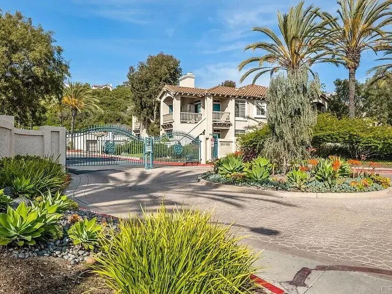 Gated and very quiet community - 3432 Cameo Dr