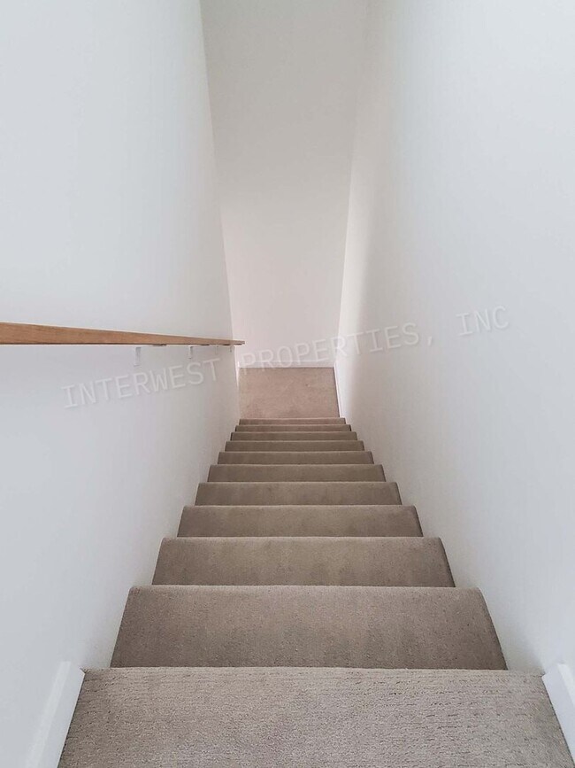 Building Photo - PERE02--*