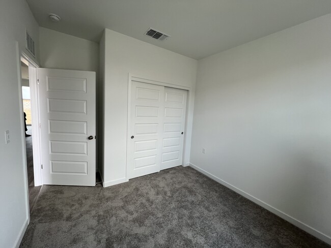 Building Photo - 8720 Hamblen Ct