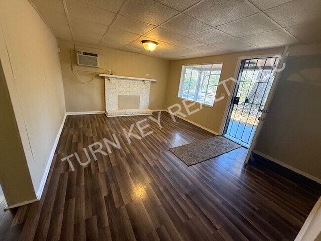 Building Photo - Home for rent in Forestdale **Accepts Section 8**