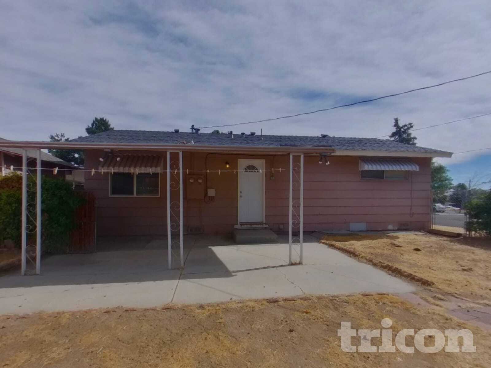 Building Photo - 1001 Akard Dr