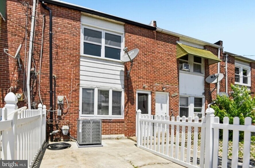 Building Photo - 7905 Eastdale Rd