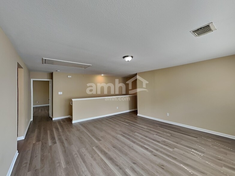Building Photo - 18107 Quiet Ridge Ln