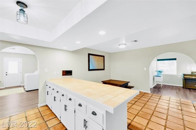 Building Photo - COMING SOON: Single Story 5 Bd, 4 Bth, Inc...