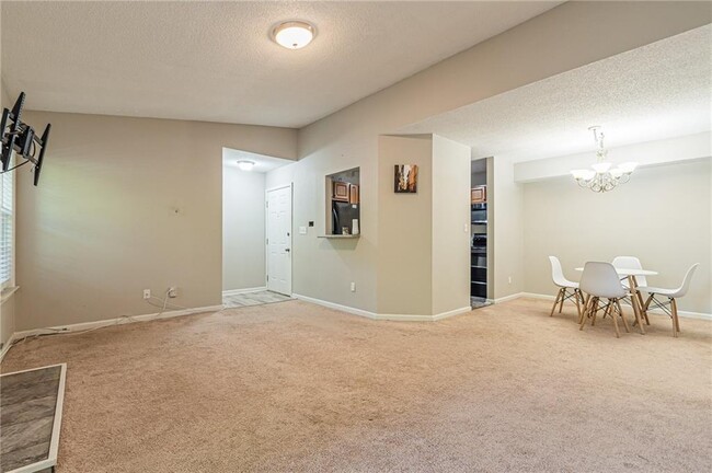 Building Photo - 448 McGill Pl NE