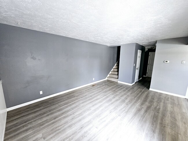 Building Photo - 55 San Rafael Ct