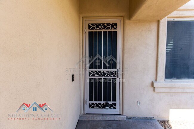 Building Photo - 14616 W Windward Ave