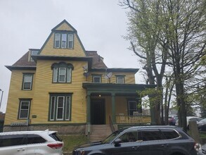 Building Photo - 37 Morgan St