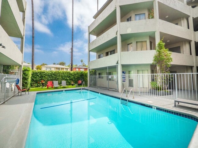 Primary Photo - 1815 N. Harvard Blvd