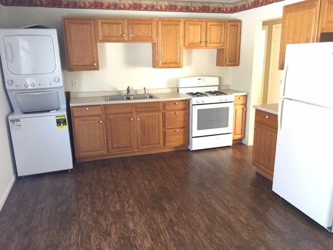 Building Photo - 3-Bedroom Ranch Home