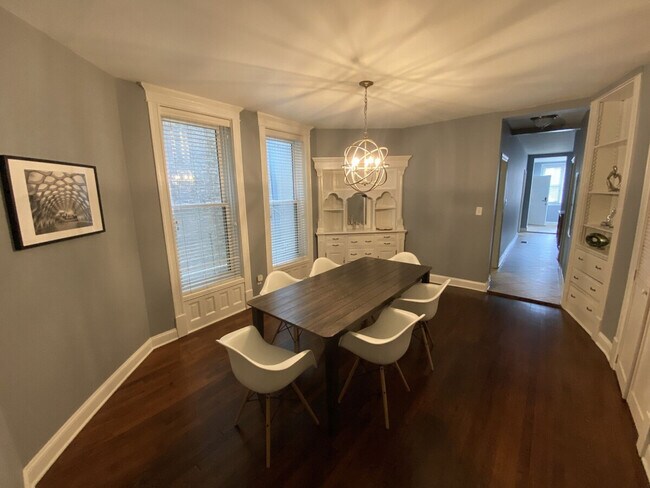 Building Photo - 2244 N Dayton St