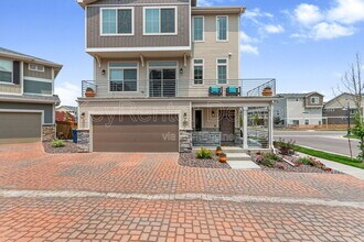 Building Photo - 10145 Zeno St