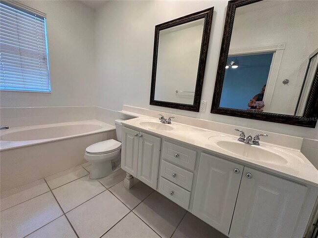 Building Photo - 7776 Andora Dr