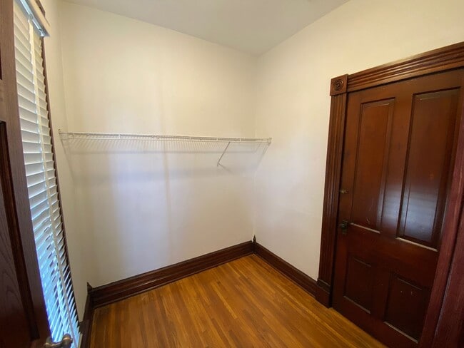 Building Photo - W King Ave 103-103.5 MLR