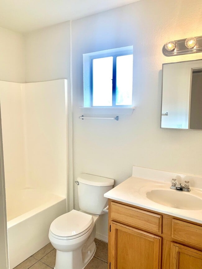 Building Photo - 12610 Kari Anne Dr