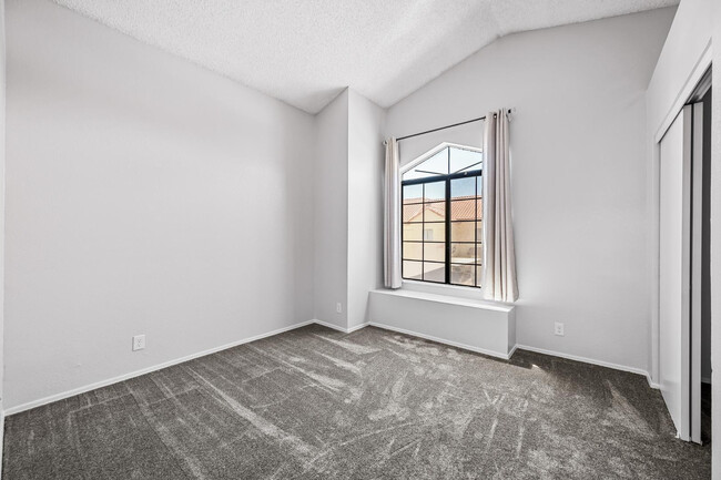 Building Photo - 455 S Mesa Dr