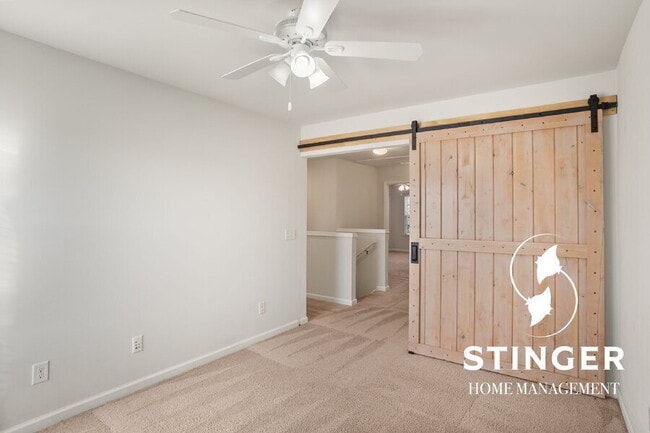 Building Photo - 71 Saluda Way