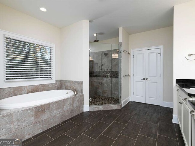 Building Photo - 3394 Bryerstone Cir SE