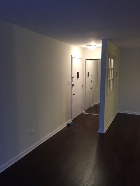 Building Photo - 920 Jonathon Ct