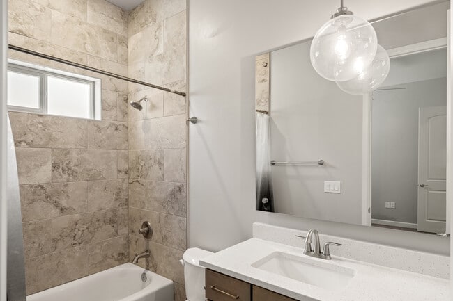 Building Photo - 3936 San Marino Rd