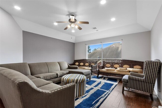 Building Photo - 3011 Grand Lakeview Dr