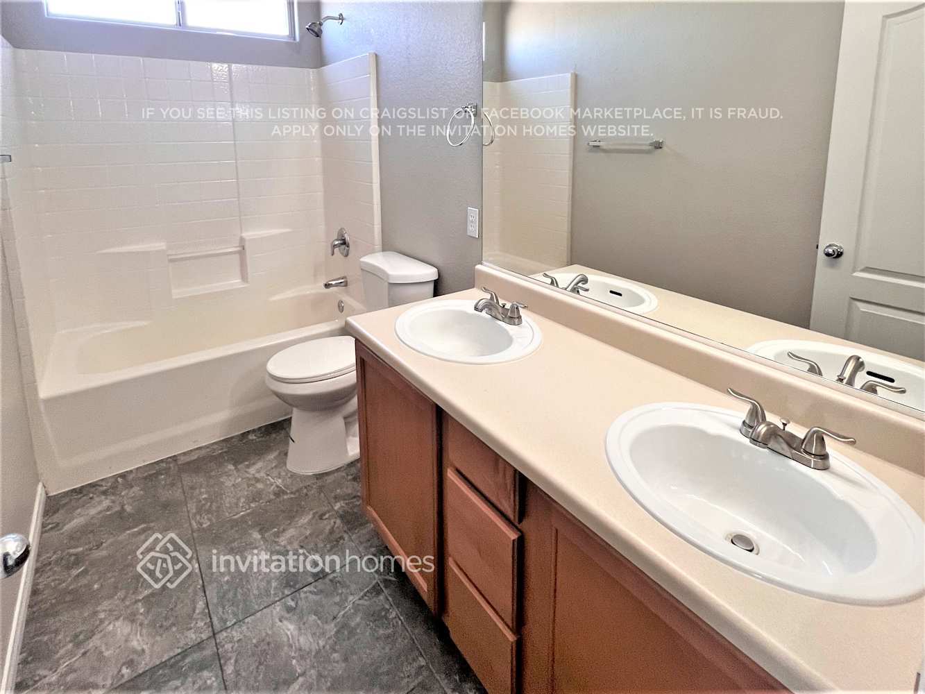 Building Photo - 708 Emerald Idol Pl